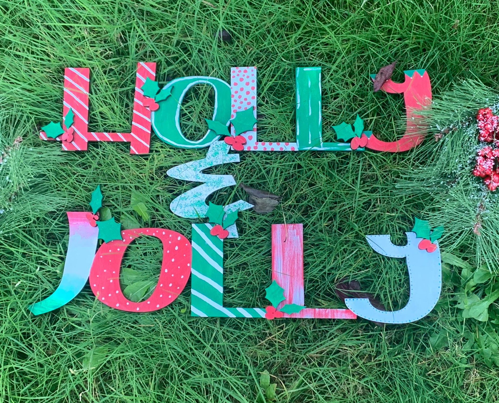Holly & Jolly christmas cutout - Bucktooth Designs